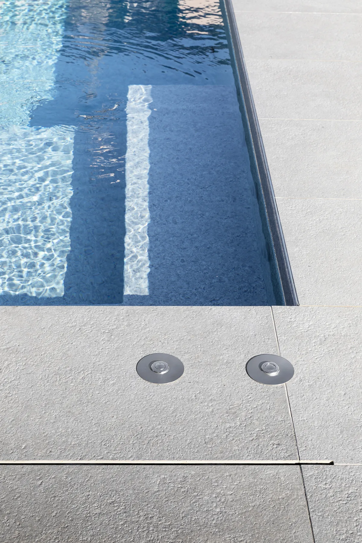 Piscine in gres porcellanato - Hausfloor