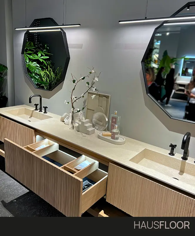 CERSAIE 2025 - Bagno moderno pavimento in gress - Hausfloor CERSAIE 2025 - Bagno moderno pavimento in gress - Hausfloor