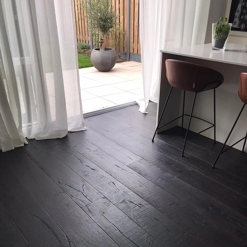 Parquet nero verniciato in legno di rovere - Hausfloor
