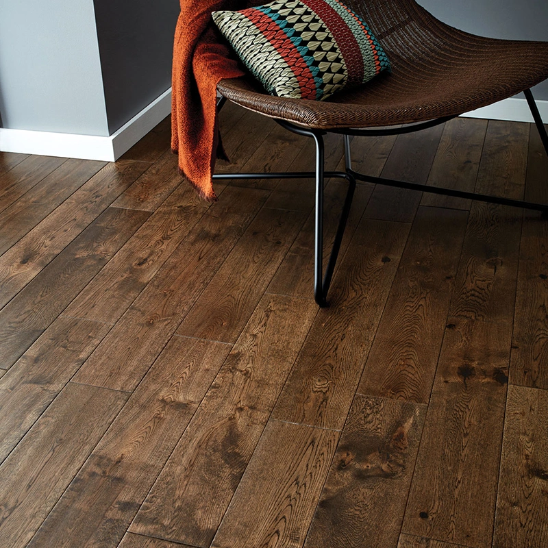 Parquet scuro con sfumature rosse - Hausfloor