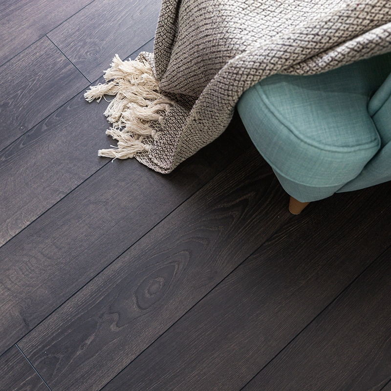 Parquet scuro con tavole grandi in legno di rovere - Hausfloor