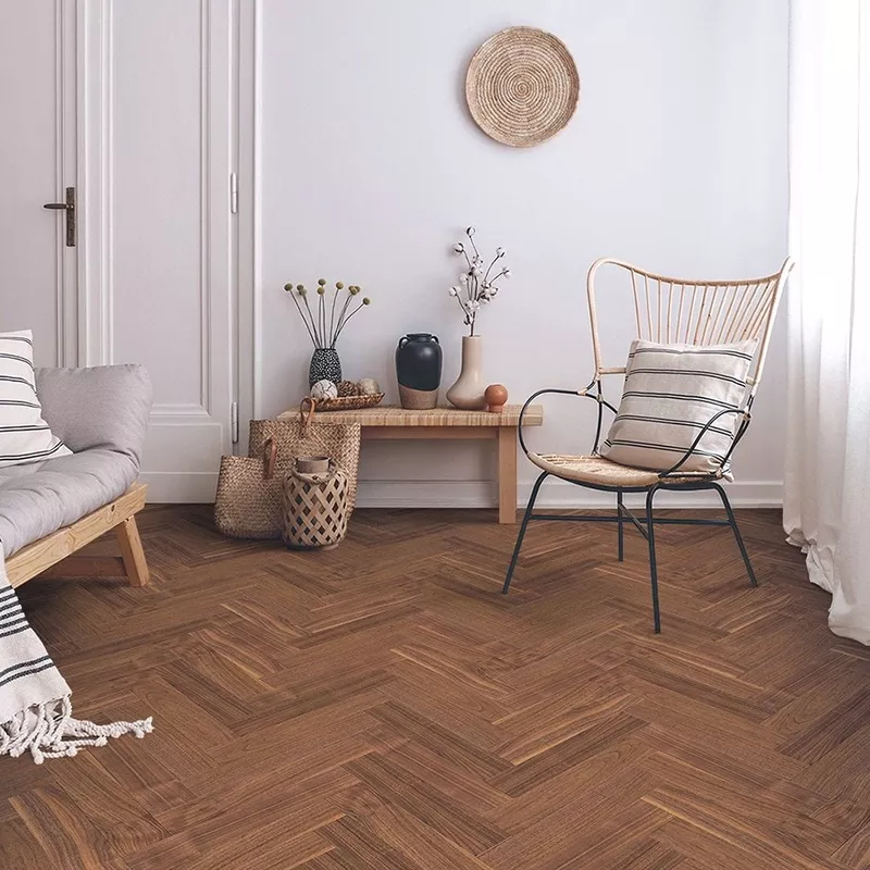 Parquet spina italiana teak scuro lavorato - Parquet Brescia, Bergamo, Milano Hausfloor