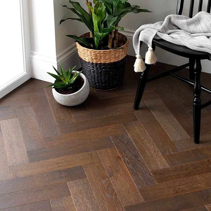 Parquet spina italiana teak scuro levigato - Parquet Brescia, Bergamo, Milano Hausfloor