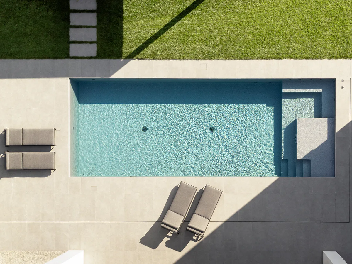 Piscine in gres porcellanato - Hausfloor