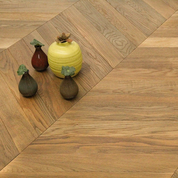 Rovere chiaro - Parquet spina ungherese - Hausfloor