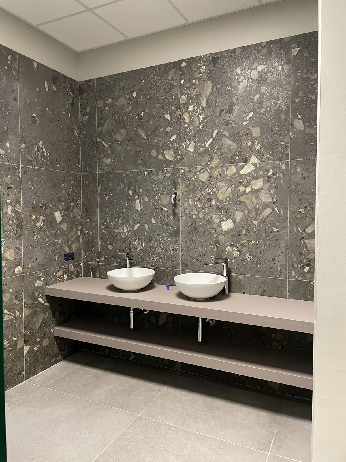 SPC e gres porcellanato - Hausfloor