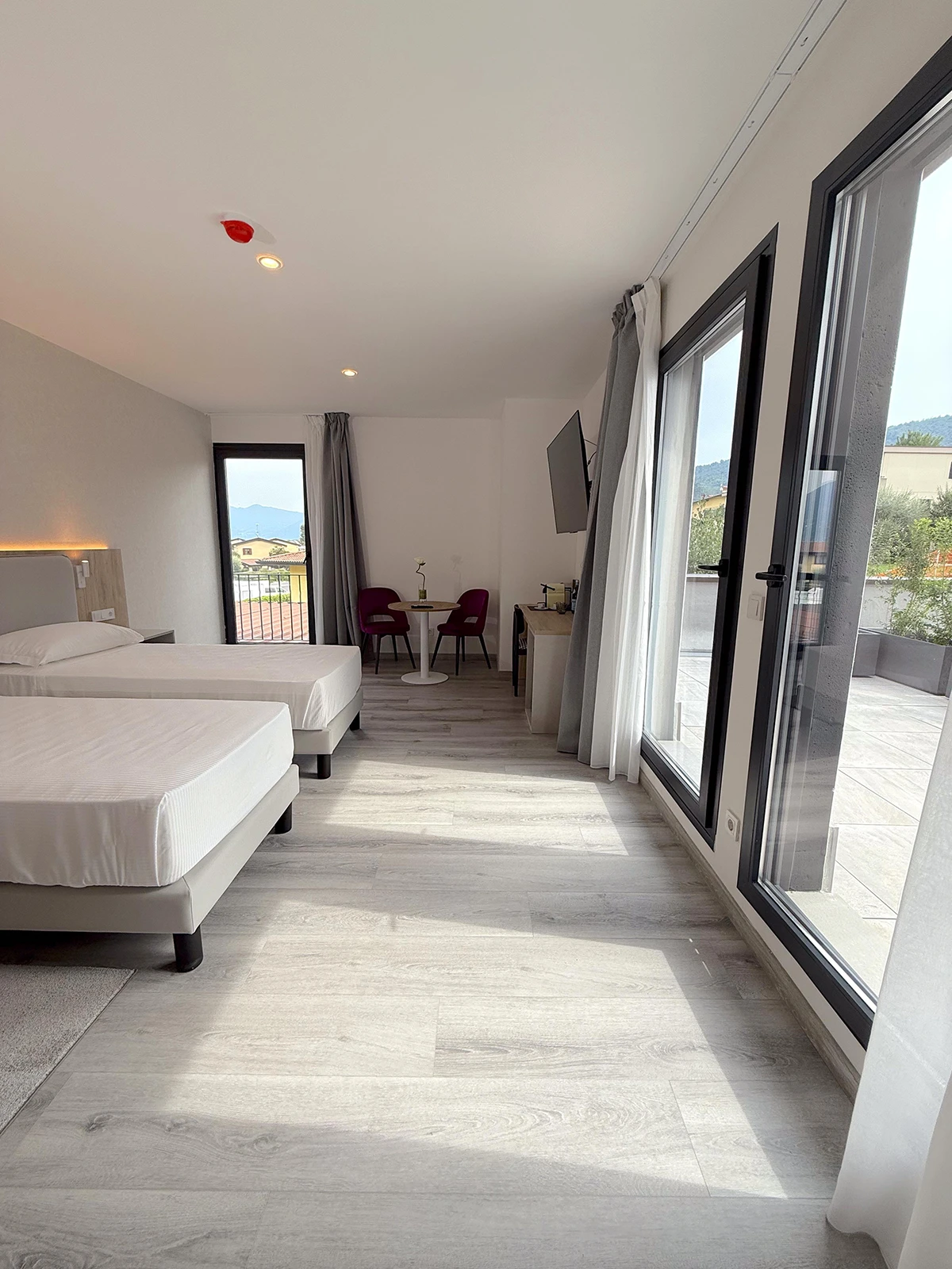 SPC e gres porcellanato - Hausfloor