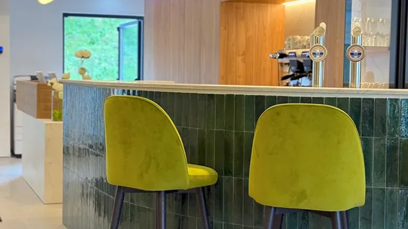 Reception con piastrelle - Lake and More Suite Hotel - Pavimenti e rivestimenti